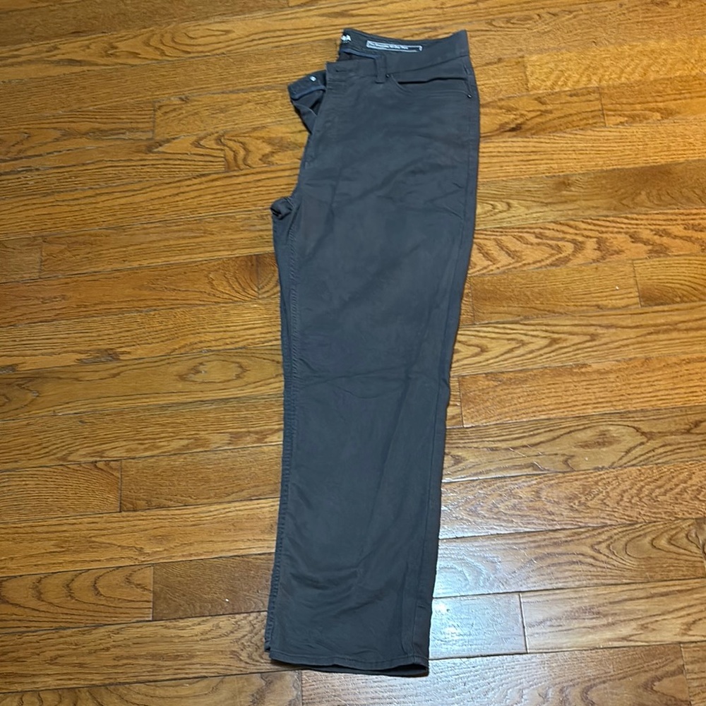 MENS Gray Chinos Flat Front Classic Silhouette